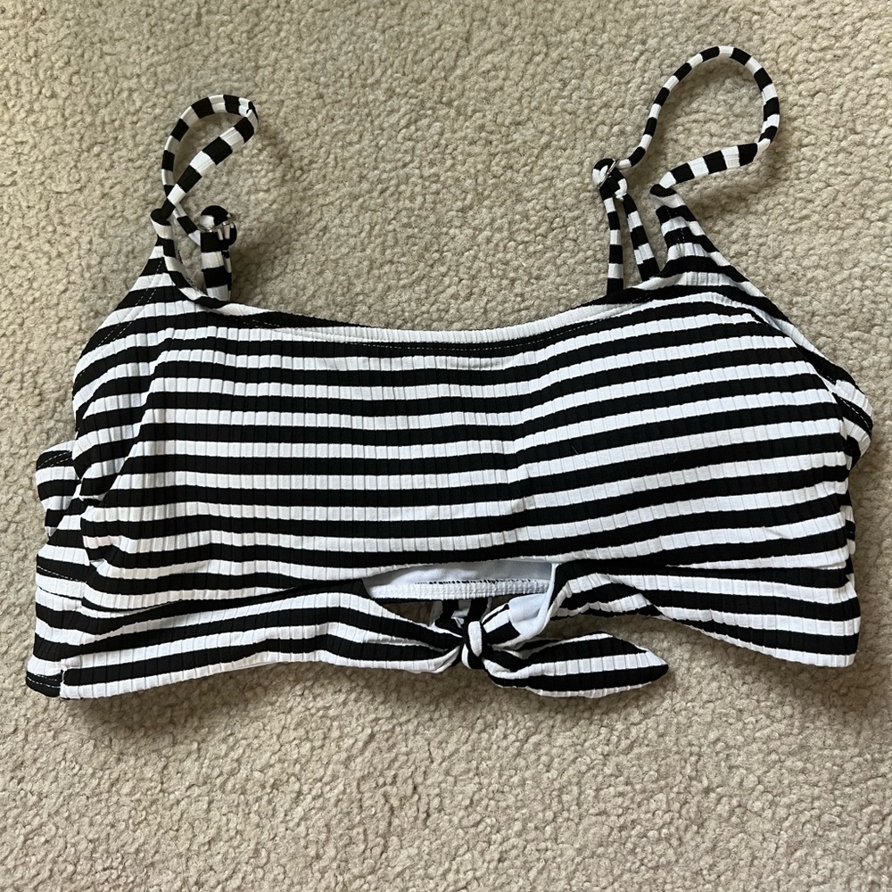 Target Bikini Top, Size: Large